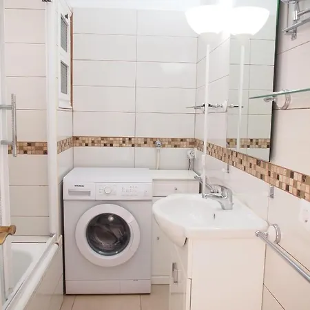 Miramar 15b Apartment